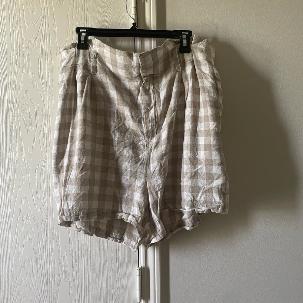 TAN GINGHAM SHORTS 2XL
